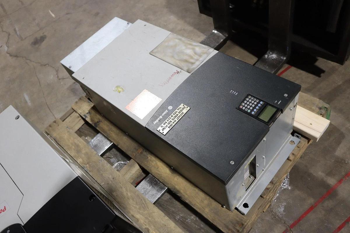 Used ALLEN BRADLEY 20BE144A3AYNANC0 POWERFLEX 700 150HP AC DRIVE - STOCK SGF-5