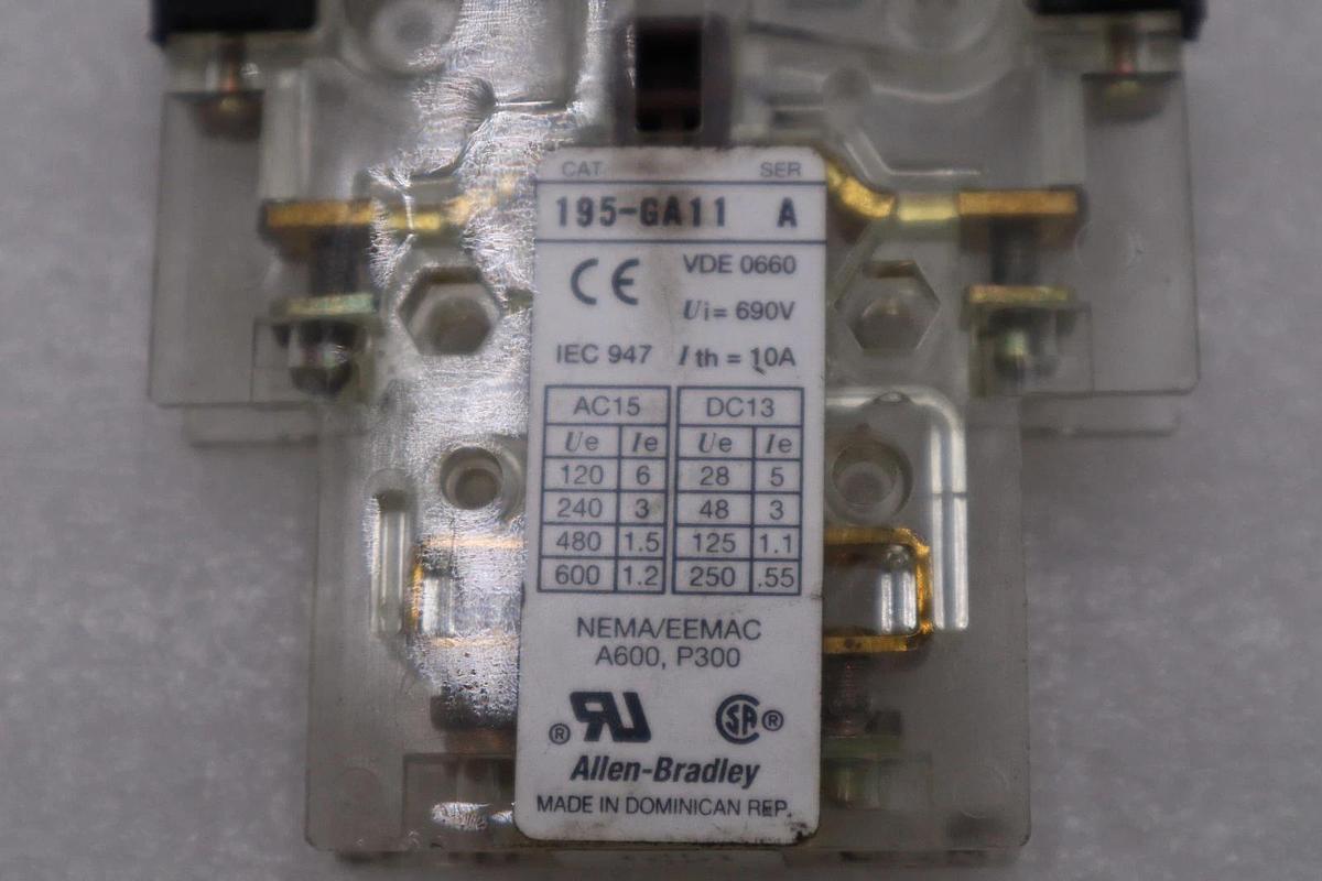 NEW OPEN BOX AB ALLEN BRADLEY 195-GA11 SER.A AUXILIARY CONTACT STK H1131A