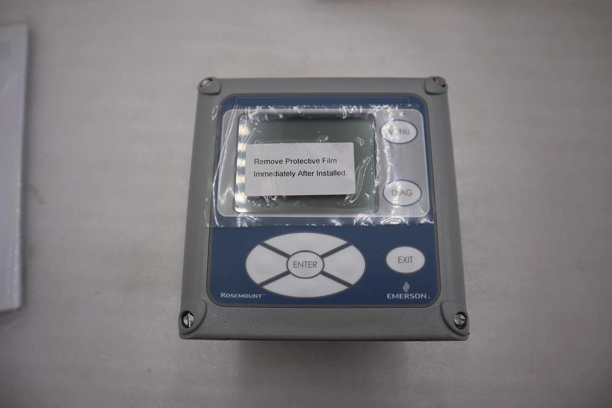 Rosemount 6888XI-1OXY-02-00-00-00-00-00 Conductivity Analyzer NEW UNIT #5912