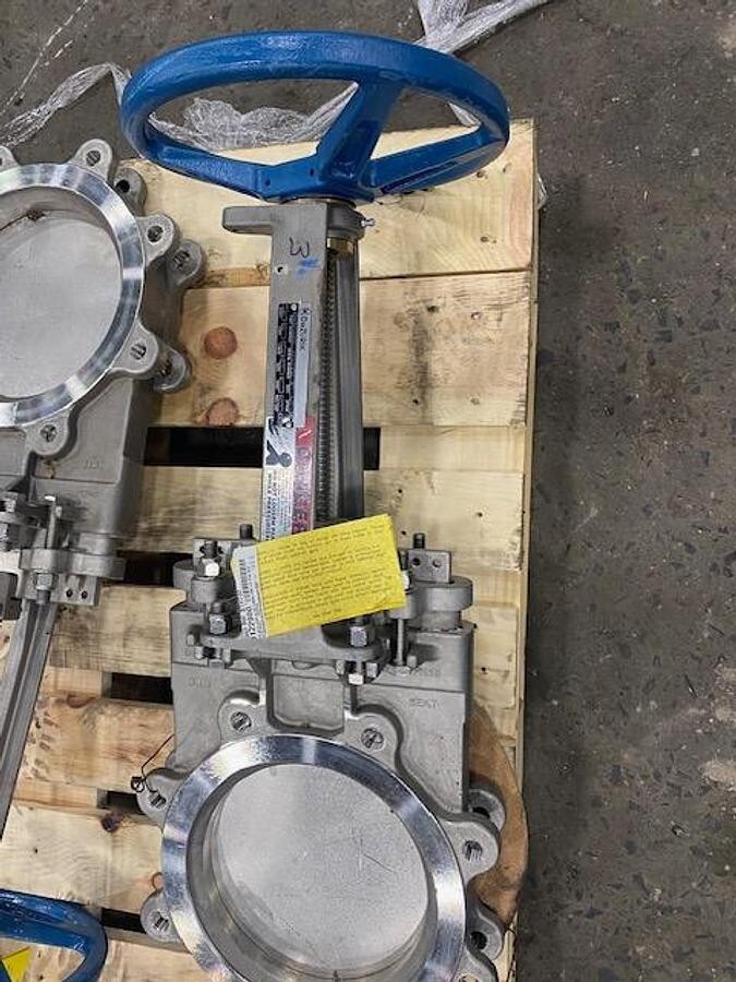 Used DEZURIK SIZE 8 STYLE KGC-ES 8" MANUAL SS SLIDE GATE VALVE NEW SPARE UNIT