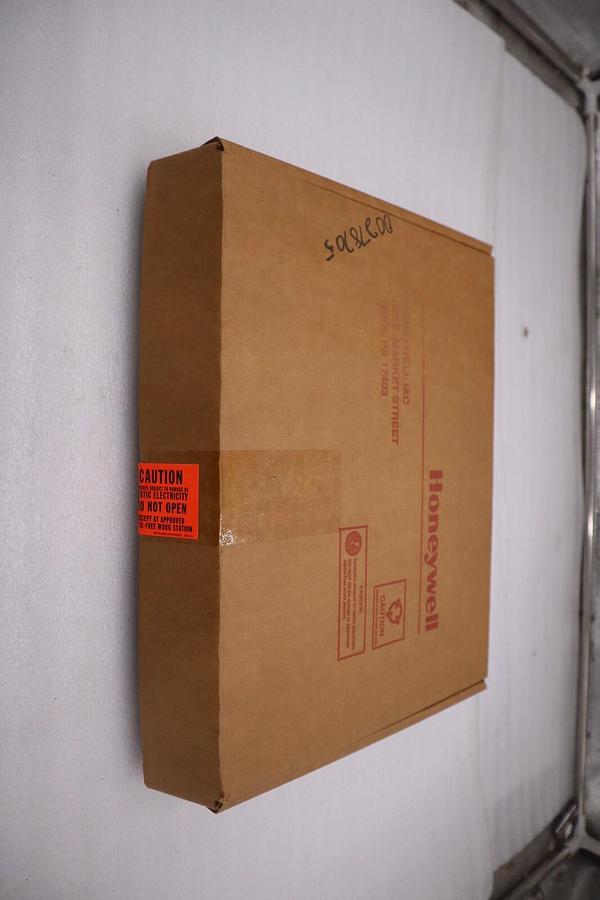 NEW IN BOX HONEYWELL 30732396-501 HIWAY LOGIC PWB STOCK G607