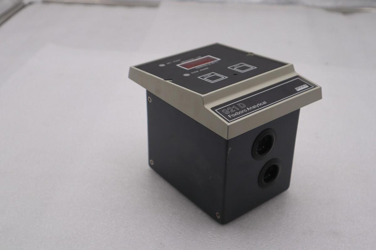 Used NEW 921D-A1P The Foxboro Company Temperature Controller STOCK 2641