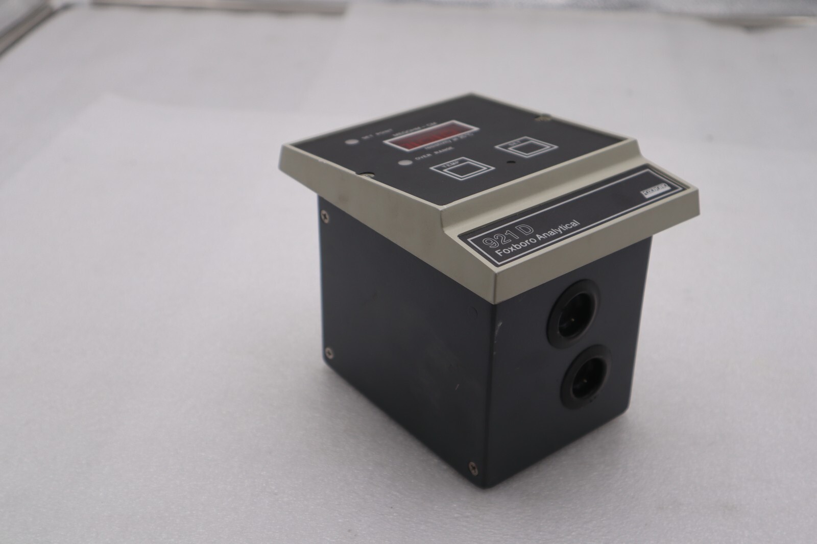 Used NEW 921D-A1P The Foxboro Company Temperature Controller STOCK 2641