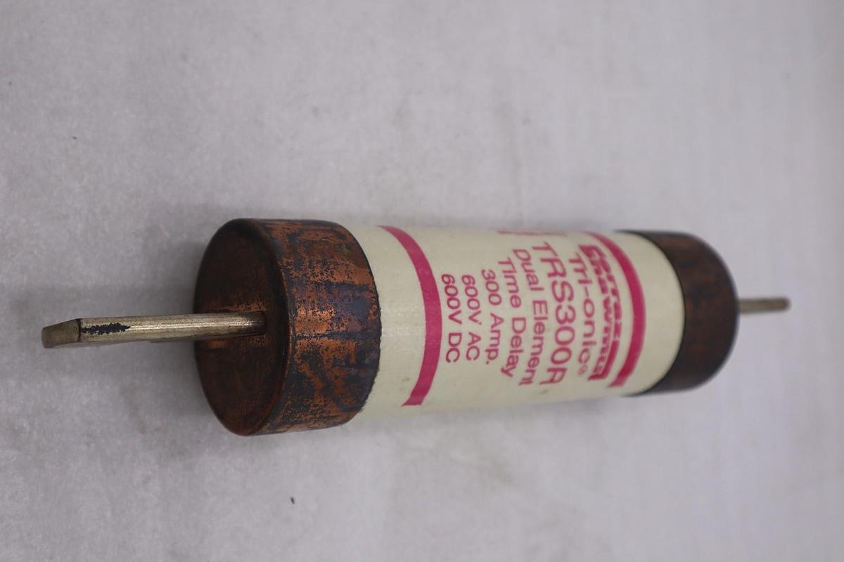 Used Gould Shawmut TRS300R Time Delay Fuse 300A 600V Class RK5 - No Box - STK GF790