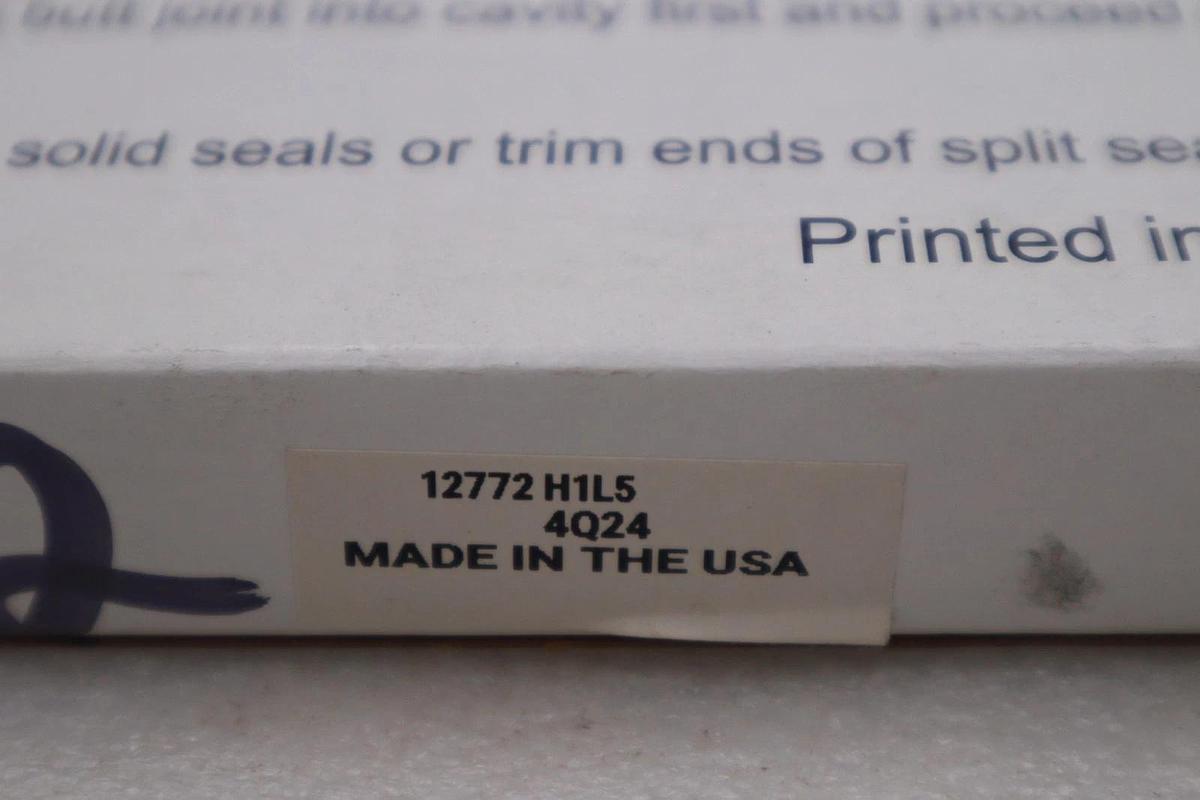 Used PARKER 12772-H1L5 CLIPPER OIL SEALS - NEW IN BOX - STOCK GF1087