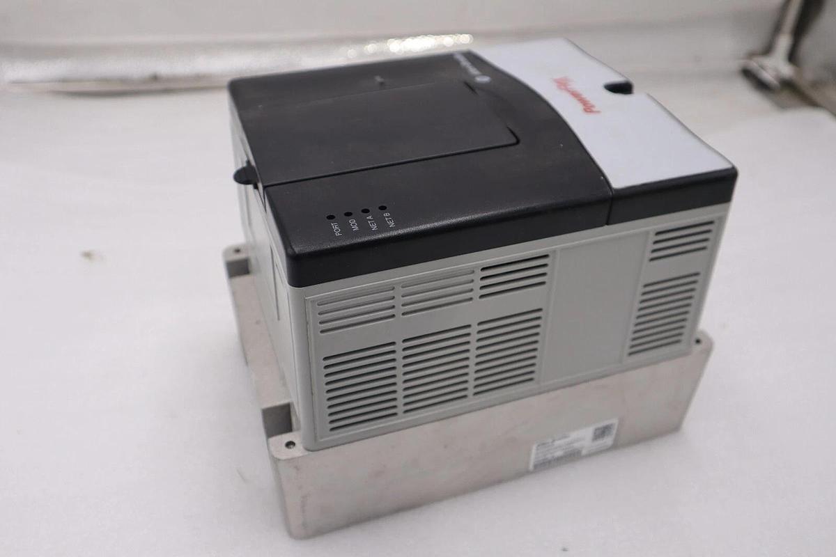 Used NEW 2022 ALLEN BRADLEY 20AD5P0A0AYNANC0 POWERFLEX 70 480 VAC DRIVE STOCK H121