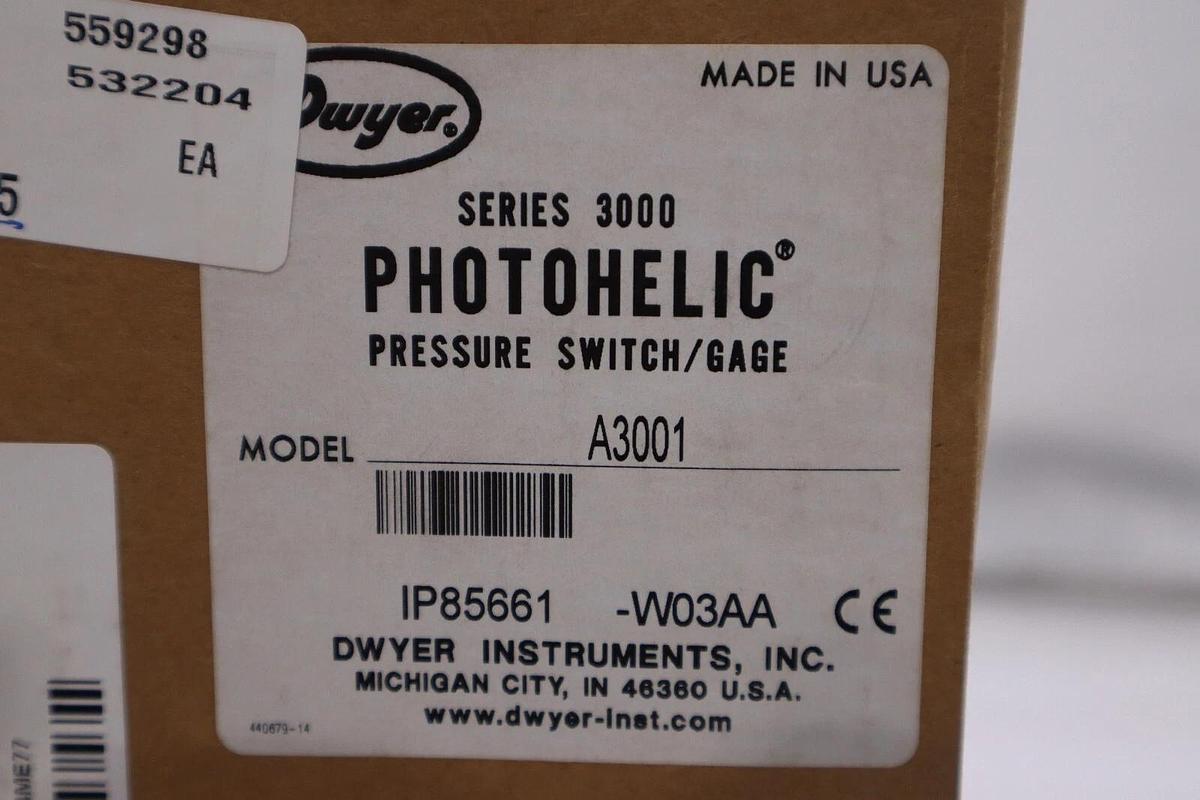 Used DWYER A3001 Photohelic  Pressure Gauge Series 3000 New In Box Stock G110