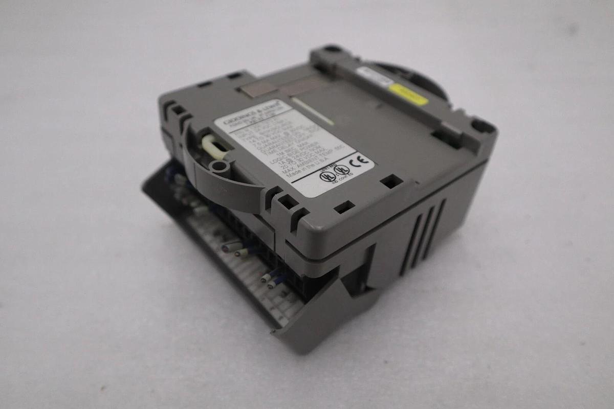 Used GIDDINGS & LEWIS M.1300.7372 R1 Input Module 24VDC SINK/SOURCE STOCK 645-D