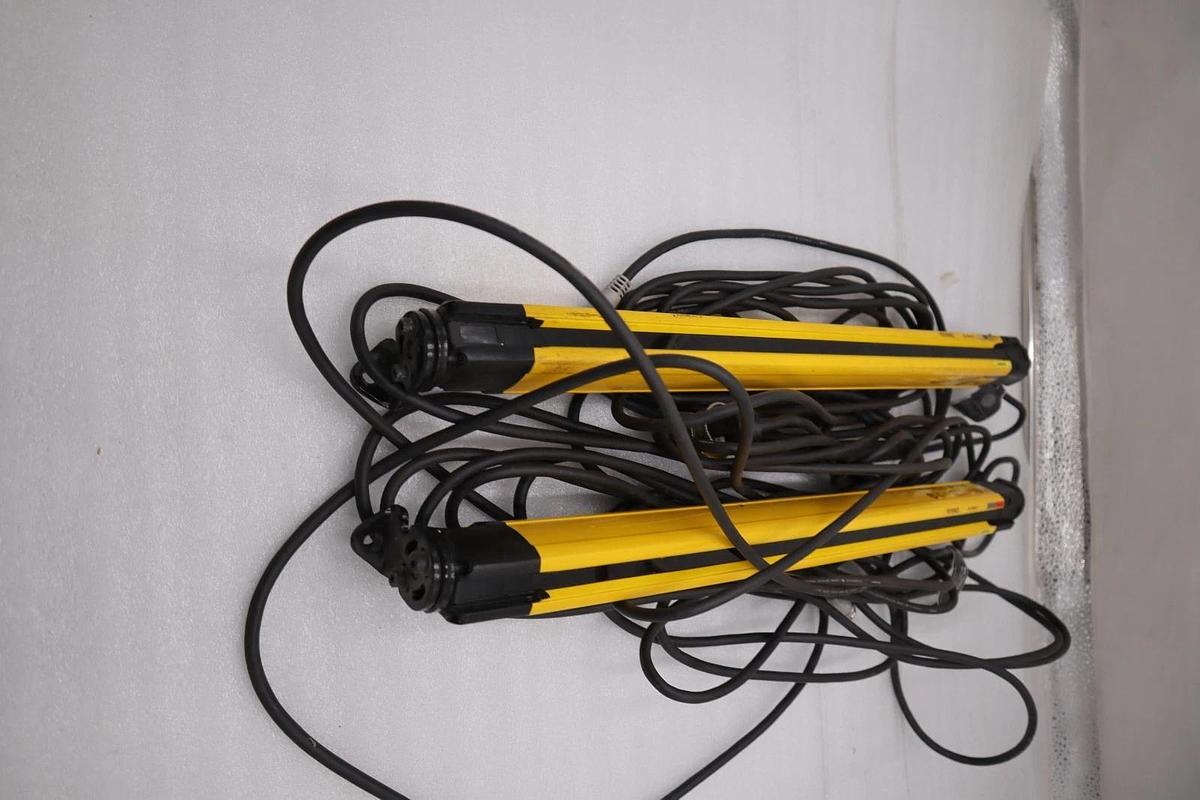 Used Keyence GL-R24H Safety Light Curtain Set GL-R24H-R / GL-R24H-T STOCK H1613