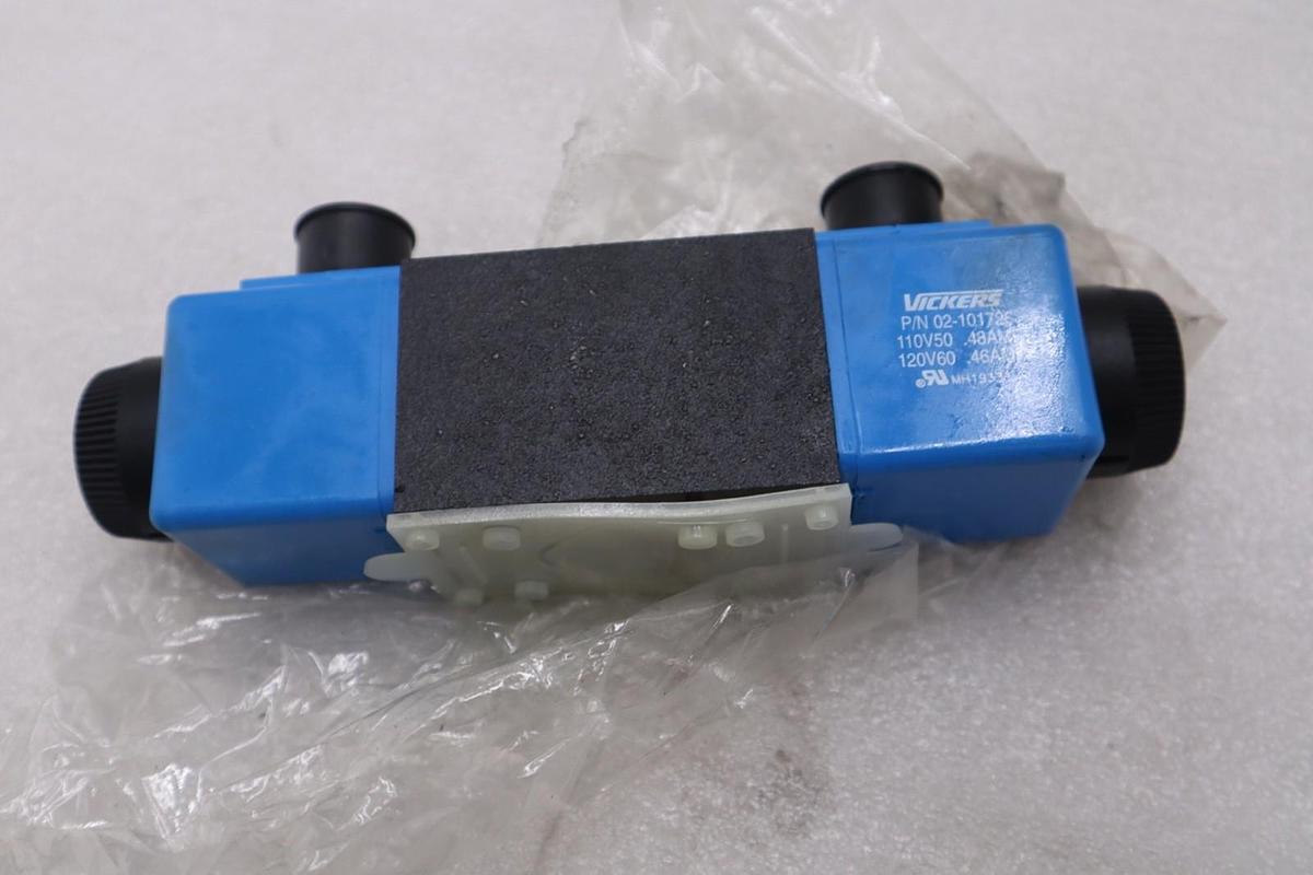 Used EATON VICKERS DG4V-3S-6C-M-U-B5-60 HYDRAULIC PILOT VALVE STOCK #K-1969A