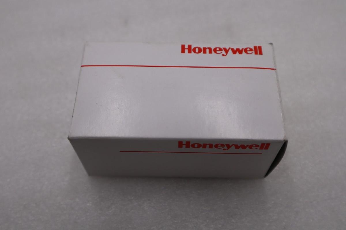 Used NEW OPEN BOX Honeywell 142PC05G Sensor Pressure Type Caliper STK H999A