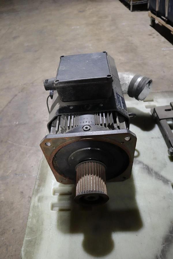 Used REXROTH 2AD134B-B05OEE-ES08-D2N1 SERVO MOTOR R911306485 STOCK HS51