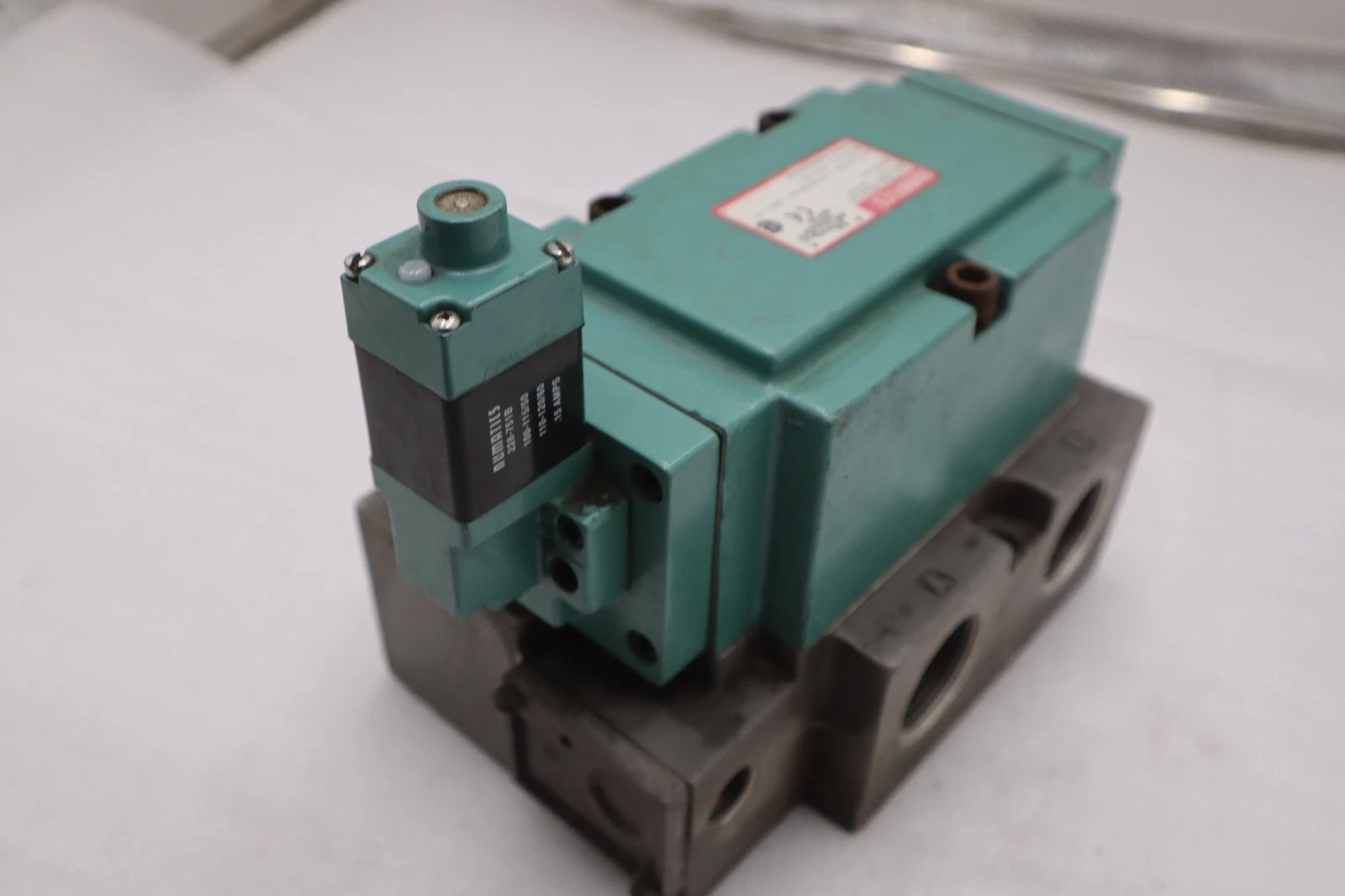 Used NUMATICS 140BA400K000030 SOLENOID VALVE 140 SERIES - STOCK GF779