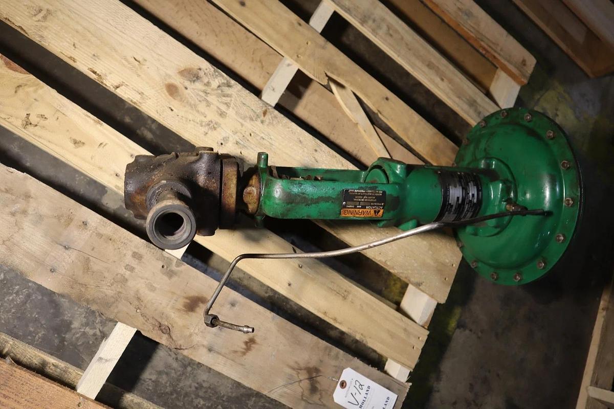 Used Fisher Control Valve Size 34 With Type 667 Pneumatic Actuator