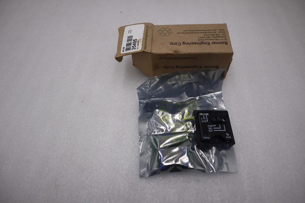 Used NEW OPEN BOX Banner 45LM5 Plug-In Sensor Logic Module STOCK H289A