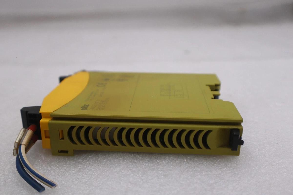 Used PNOZ m01p 773500 PILZ Safety Relay STOCK K-3498