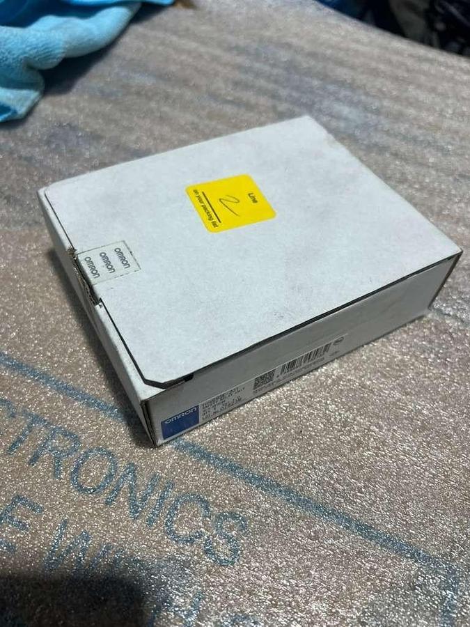 Used NEW OPEN BOX Omron G9SE-201 Safety Relay Unit - DC 24V STK L793CC