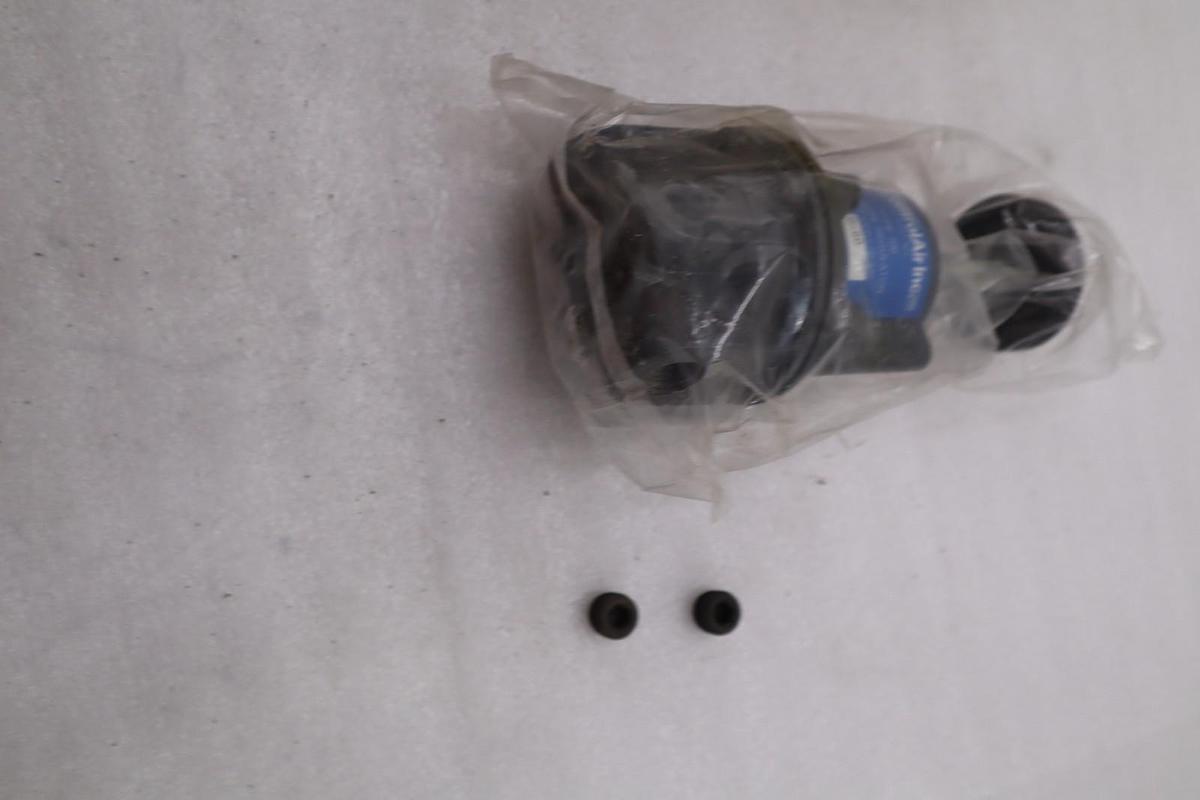 NEW CONTROLAIR 700-CE PRESSURE REGULATOR 0-60 PSIG STK GF1023A