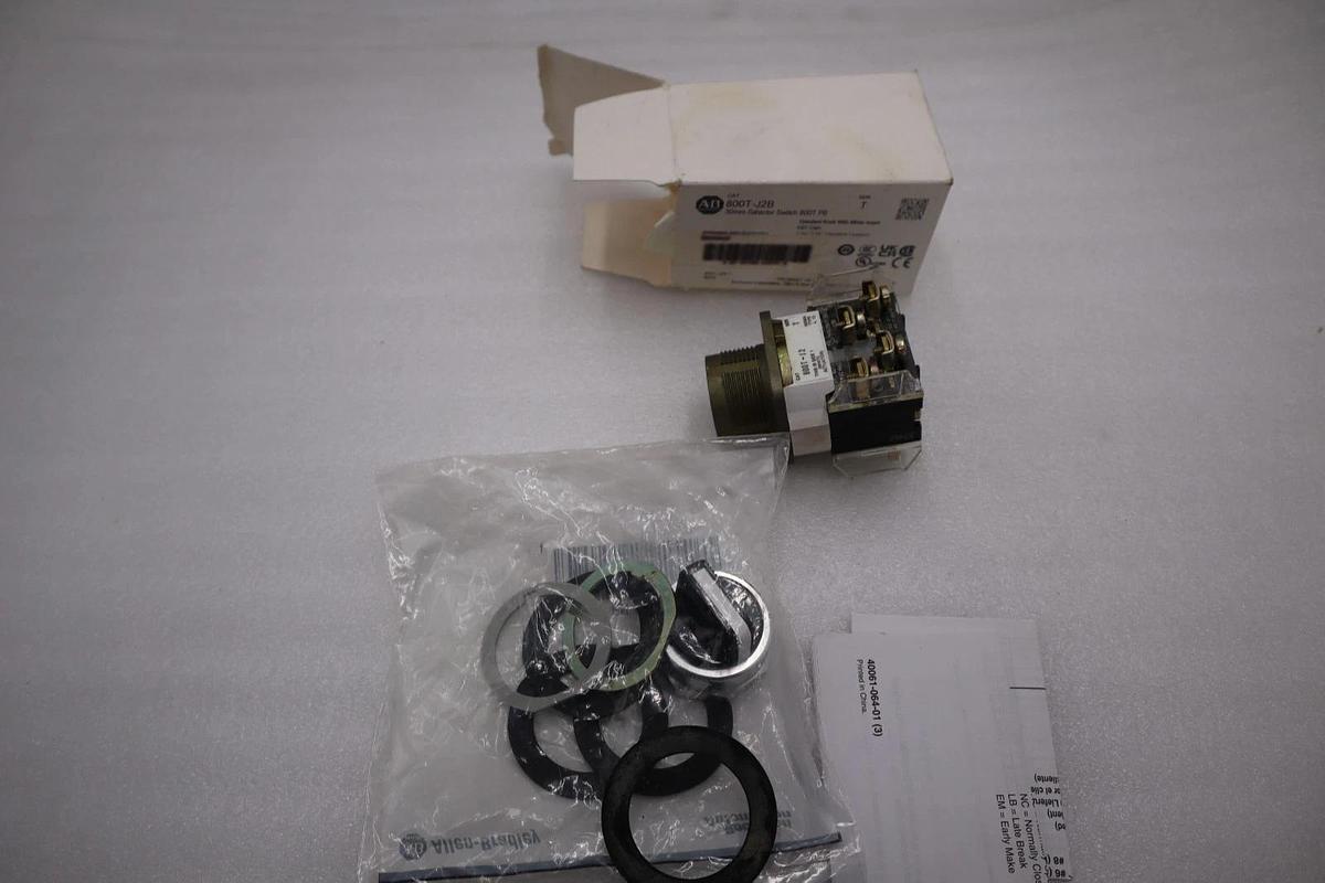 Allen Bradley 800T-J2B Ser. T Heavy Duty Selector Switch STOCK H849A