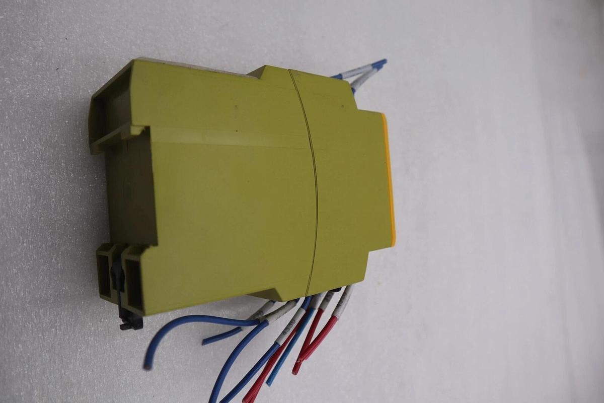 Used PILZ 774502 PNOZ XV2 Safety Relay STOCK K-2978