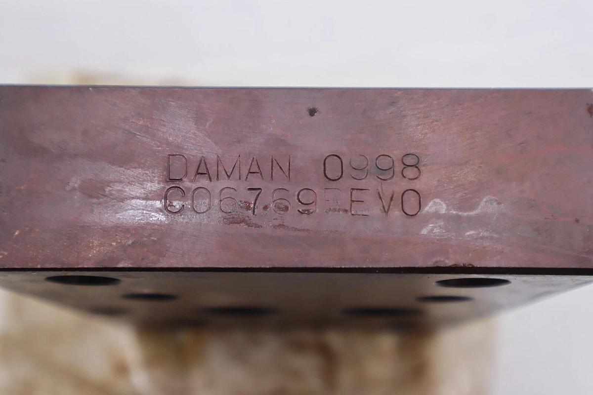 Used Parker Hydraulic Manifold Block Sub Plate Model# SPR6V6 Stock L-568