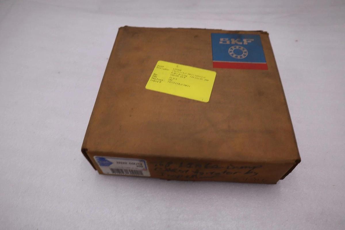 NEW SKF 22222 CCK/C3W33 Spherical Roller Bearing STOCK K-3233CC