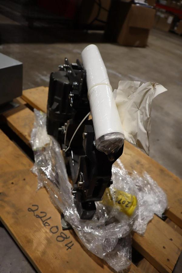 Used NEW Magnetek Mondel Brake  415-15133 6MSTW-ED23-MA 140 FT-LBS STOCK S673