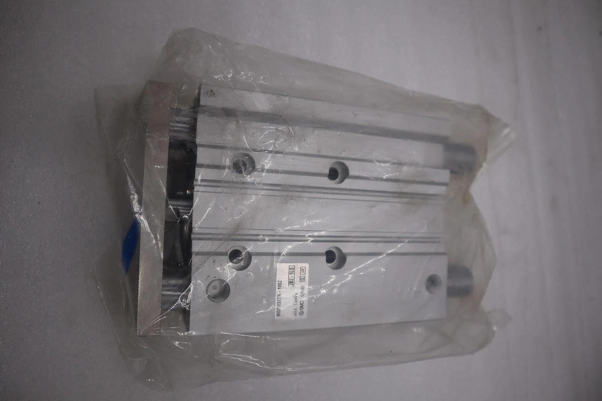 NEW NO BOX SMC MGPM32TN-100Z / MGPM32TN100Z STOCK H1455