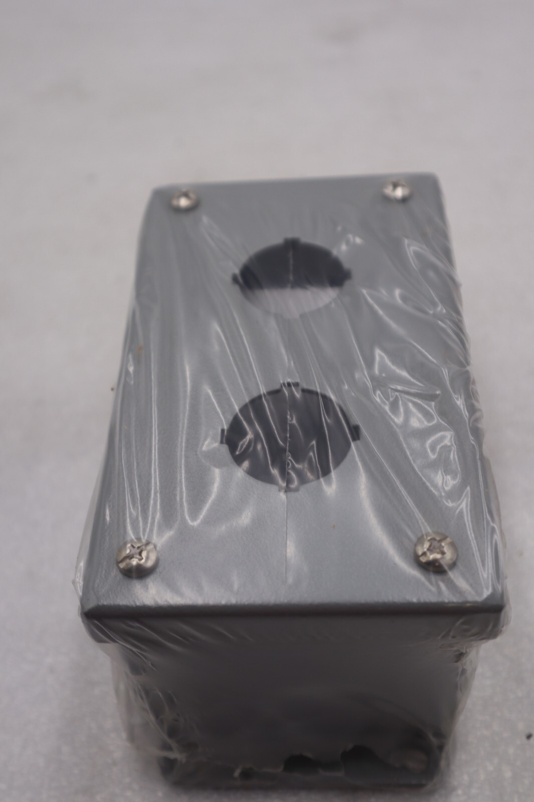 Used Hubbell Wiegmann PB2 6 x 6 x 3 N12 Push Button Enclosure New Open Box Stock#3235