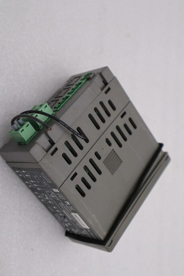 Used DATA TRACK PROCESS INSTRUMENTS TRACKER 200 DIGITAL PANEL INDICATOR STK K-2994-A