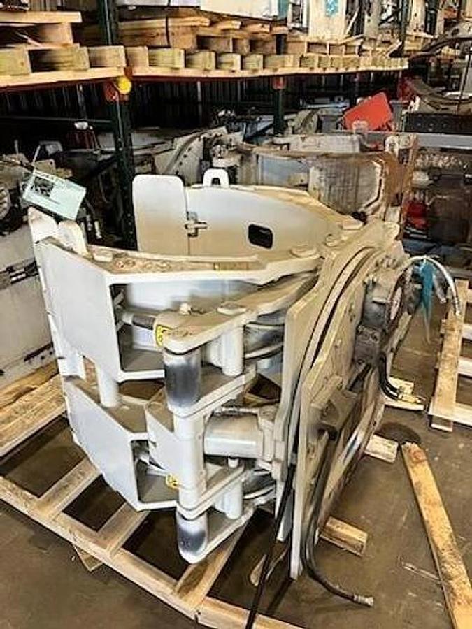 Used 84" DIAMETER CASCADE MODEL 100D-RCP-93C PAPER ROLL CLAMP