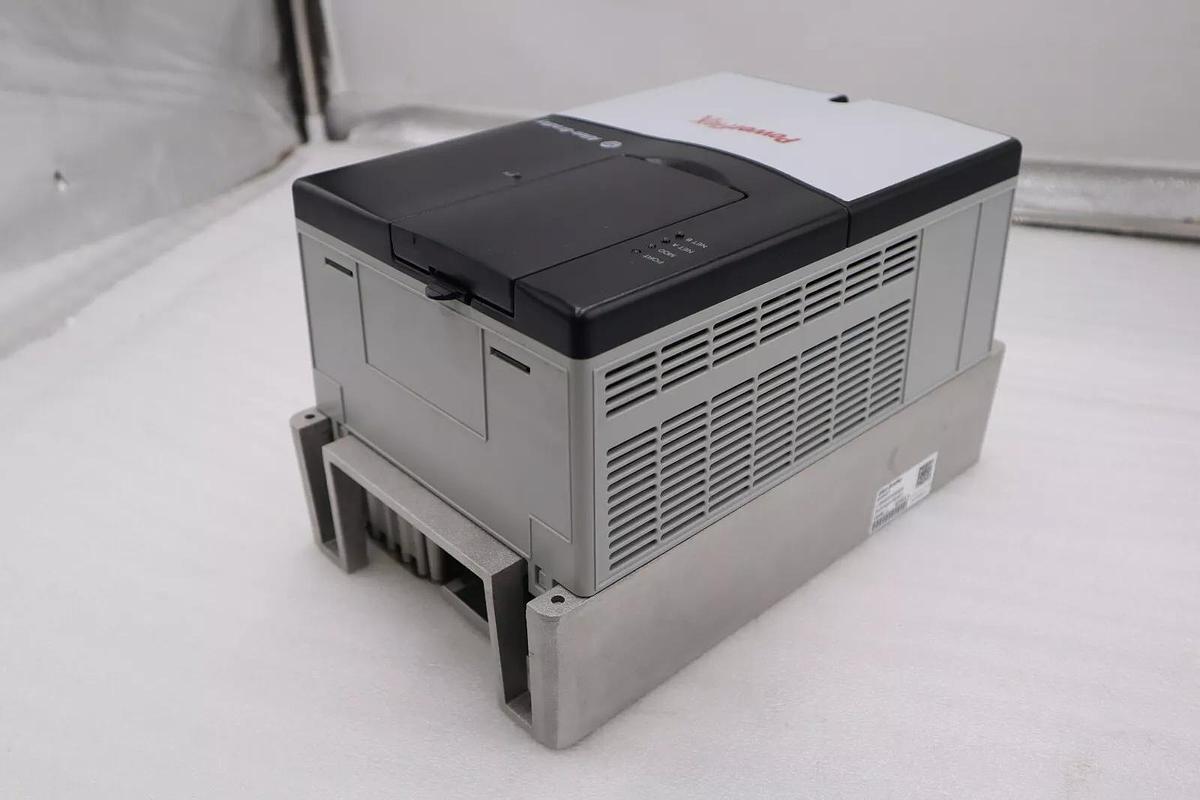 Allen Bradley 20AD014A0AYNANC0 Powerflex 70 AC Drive Normal Duty 10HP STK 5544
