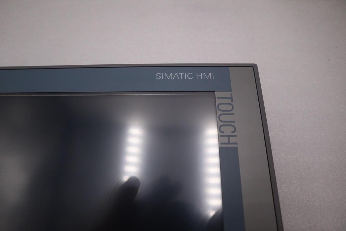Used SIEMENS 6AV2 123-2JB03-0AX0 / 6AV21232JB030AX0 HMI Touch Screen Panel KTP900
