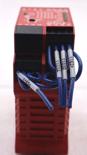 Used ALLEN BRADLEY 440RM23147 MSR138DP GUARD MASTER SAFETY RELAY SER B 24V #L-389