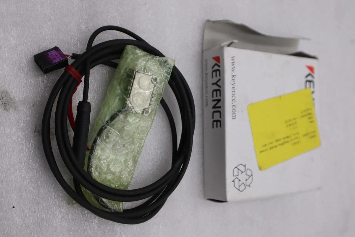 NEW OPEN BOX Keyence LR-XH250 Laser Sensor LRXH250 STK K2098CC