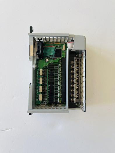 Used Allen-Bradley 1769-OB16 SER B F/W REV 3.1 Compact I/O Module #K-555