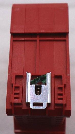 Used ALLEN BRADLEY 440RM23147 MSR138DP GUARD MASTER SAFETY RELAY SER B 24V #L-389