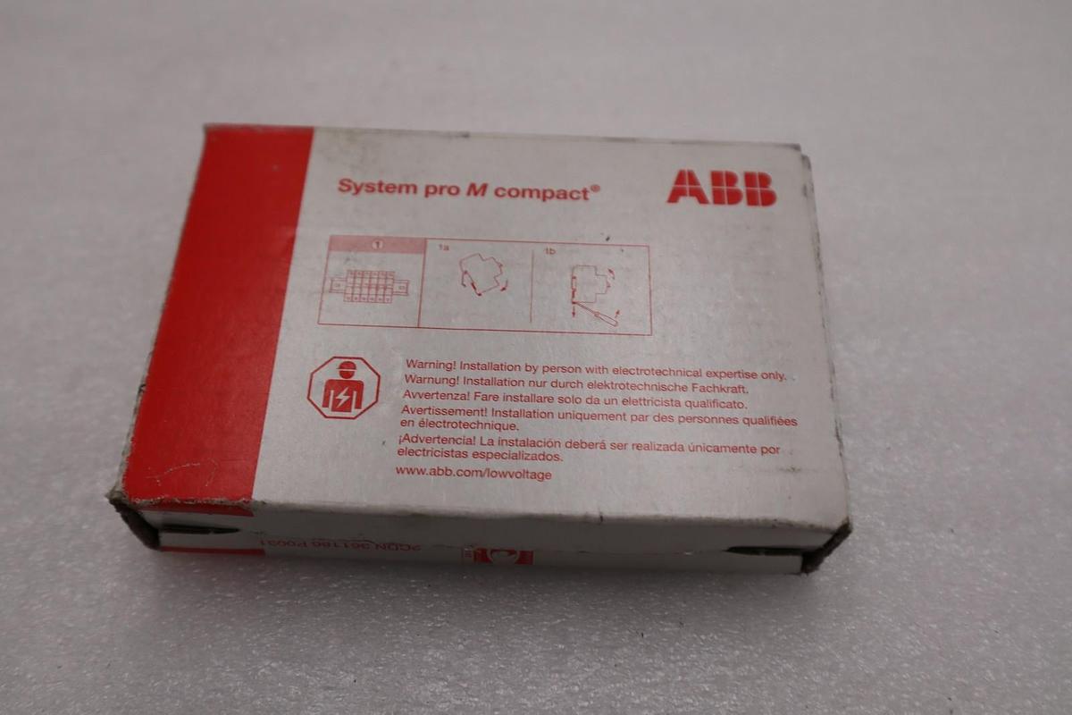 Used LOT OF 2 NEW ABB SU 201M K0,5 CIRCUIT BREAKER 2CDS 271337 R0157 STOCK H1310A