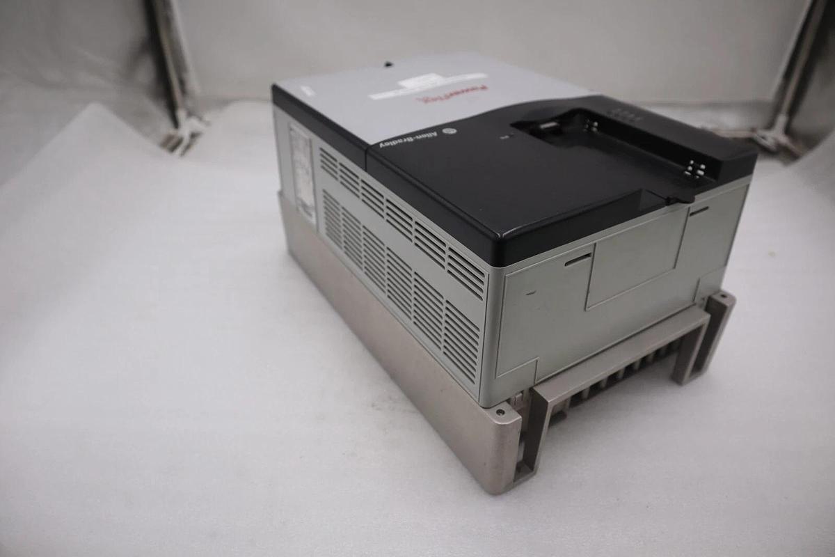 Used 25 HP Allen-Bradley 20AE027A0AYNNNC0 Series A Drive 25HP 3Ph 0-600V STOCK 1803B
