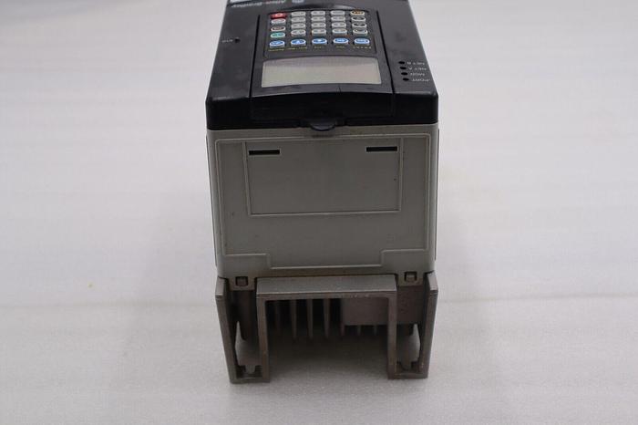 Used ALLEN BRADLEY 20AD2P1A0AYNNNNN POWERFLEX 70 SER A 480V 1 HP STOCK L-370