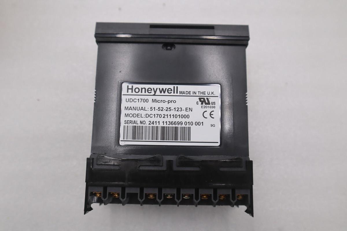 Used HONEYWELL UDC170 211101000 / DC1702-1-1-1-0-1-0-0-0 TEMPERATURE CONTROL UDC1700