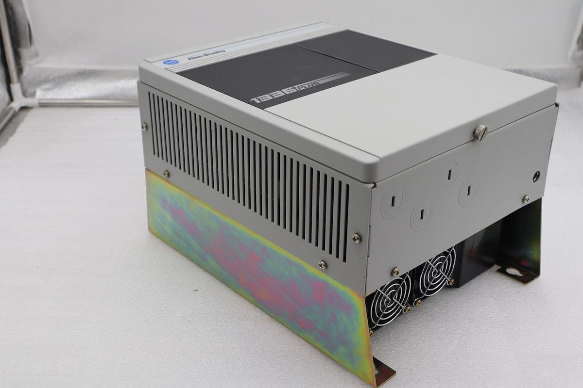 Used NEW ALLEN BRADLEY 1336S-BRF75-AA-EN-L6 / 1336SBRF75AAENL6 7.5 VFD STOCK 2205