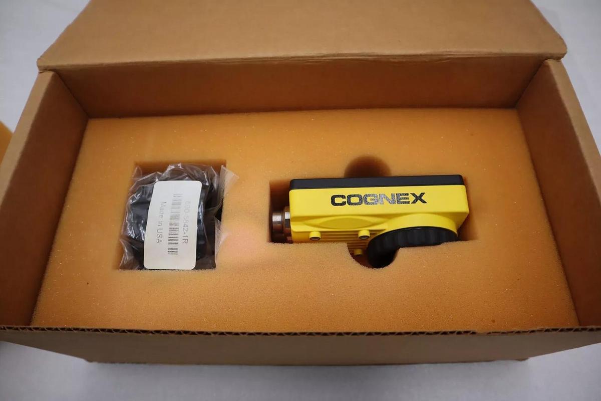 NEW IN BOX COGNEX 825-0073-1R Machine Vision Camera STOCK 2298-D