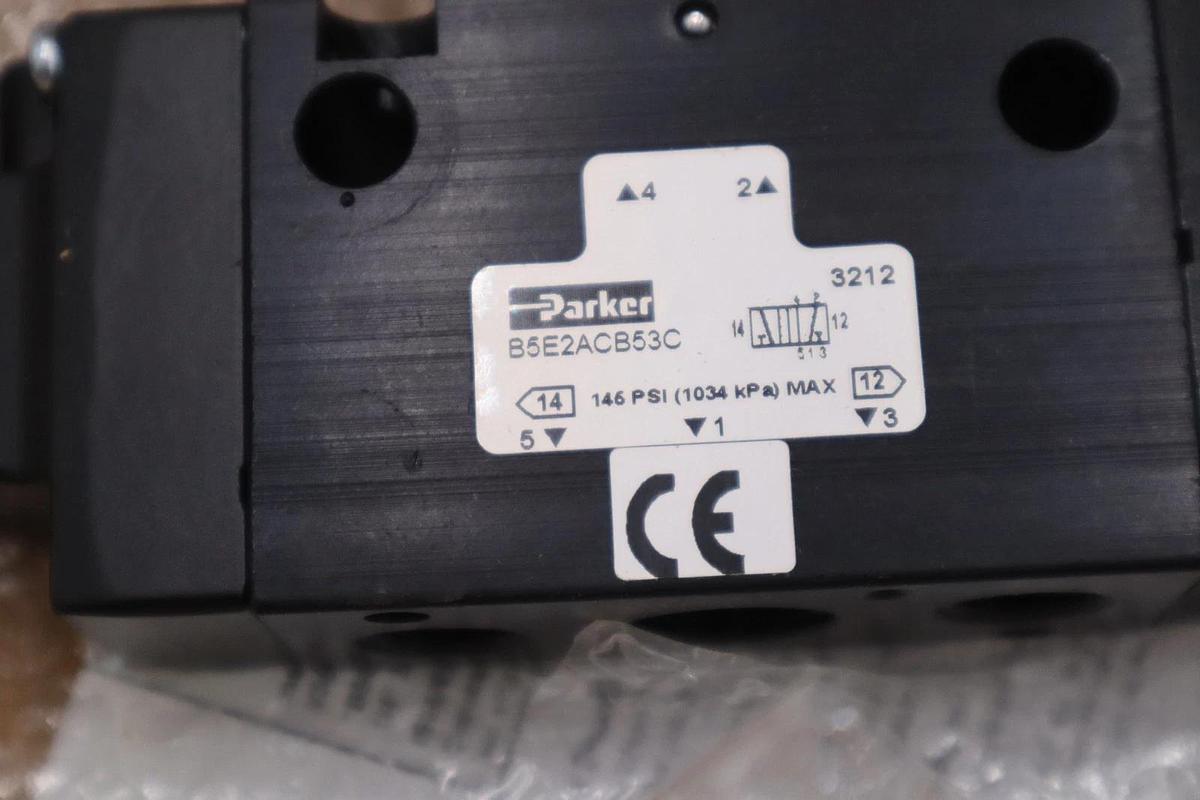 Used NEW PARKER B5E2ACB53C SOLENOID VALVE 3/8 2 POS. 120V - STOCK GF850