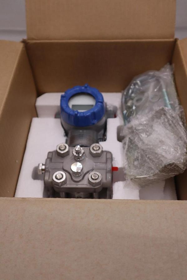 HONEYWELL STD870-J1HS6AS-1-A-CHC-11S-A-50A2-00-0000 / STD870 TRANSMITTER #G395