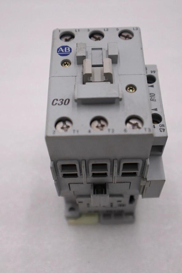 Used AB Allen-Bradley 100-C30*00 Series-B 600VAC Contactor STOCK H1194A