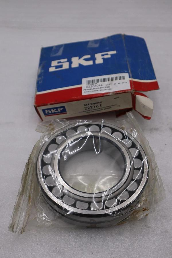 NEW OPEN BOX SKF 22216 E Spherical Roller Bearing STOCK CC210