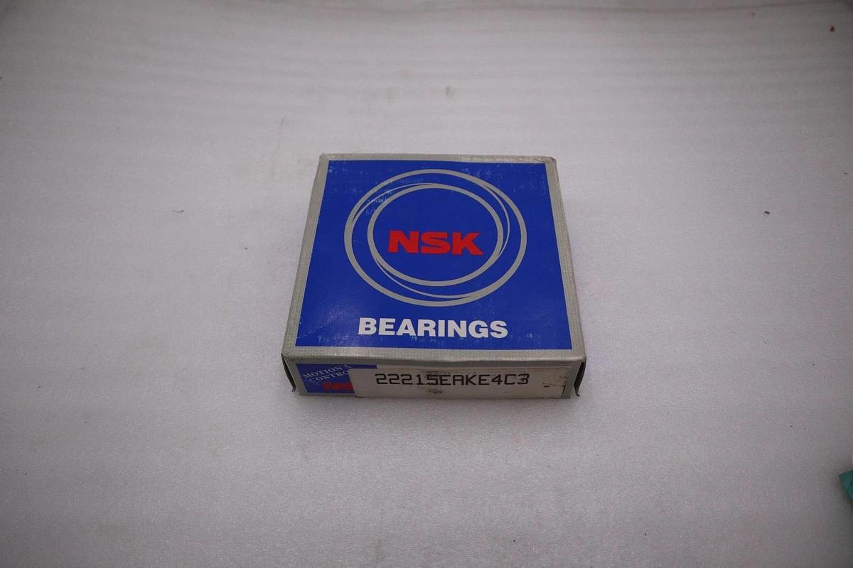 NEW IN BOX NSK Bearing 22215EAKE4C3 STOCK H357A