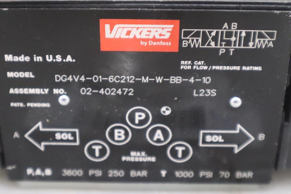 VICKERS DG4V4-01-6C212-M-W-BB-4-10 02-402472 VALVE - STOCK GF1077