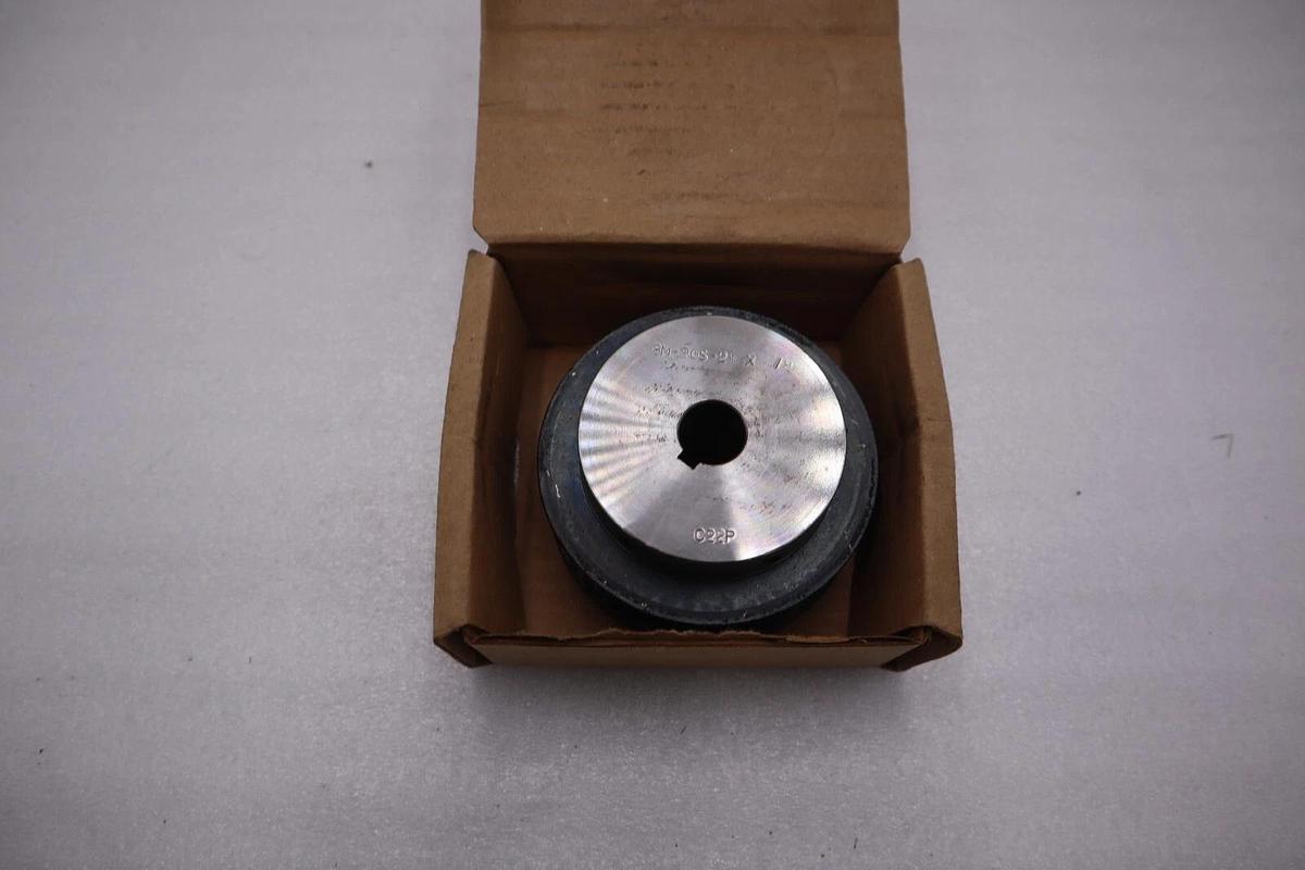 NEW IN BOX GATES 8M-30S-21 SPROCKET STOCK H143A